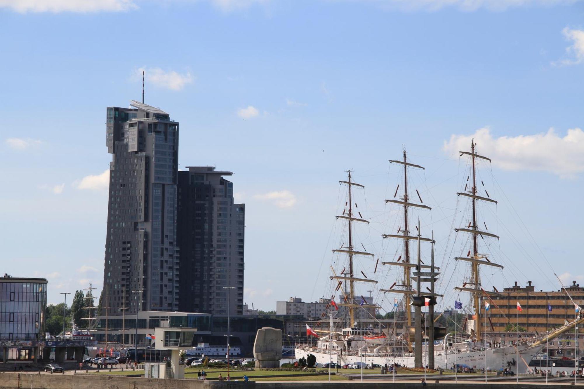 Apartamenty Sea Towers Gdynia Exterior photo
